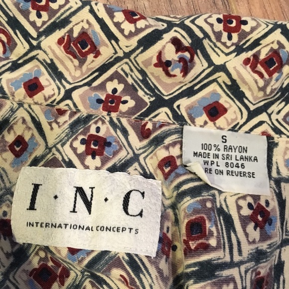 VINTAGE Floral Button Down Shirt - Picture 3 of 3